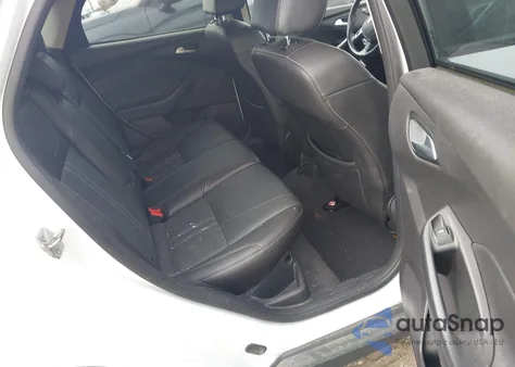 2014 Ford Focus Se from USA, damaged, VIN 1FADP3K22EL299242